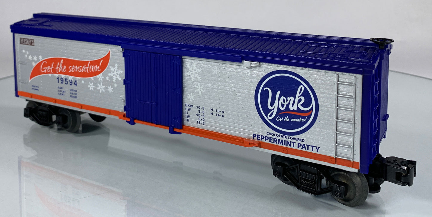 LIONEL • O GAUGE • 2010 York Peppermint Patty Reefer 6-19594 • NEW OLD STOCK