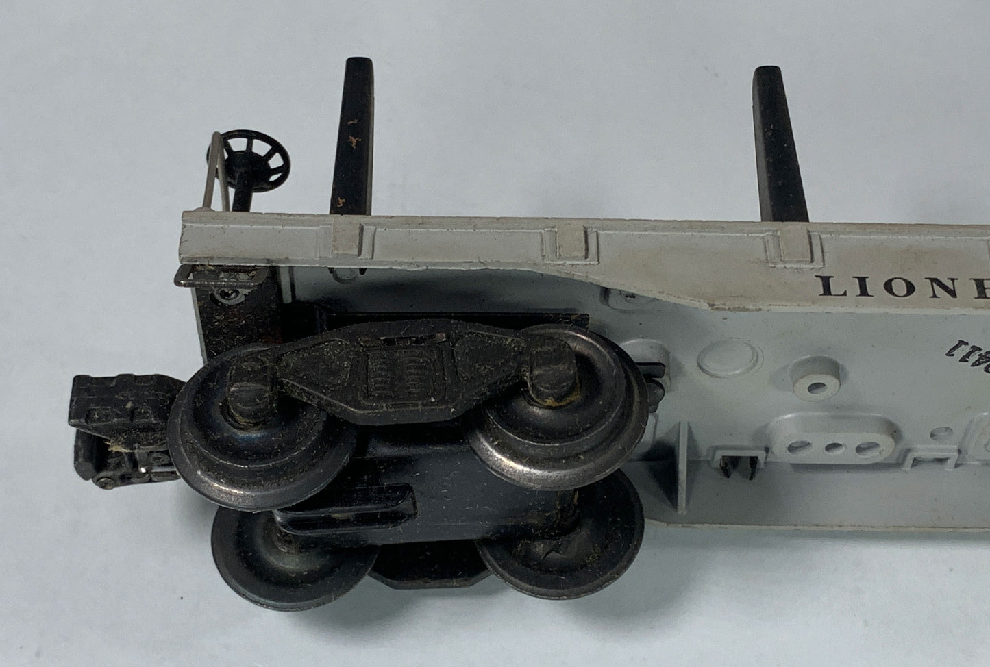 LIONEL • O GAUGE • 1947-1948 Postwar 2411 Flat Car with Logs • Original Box • GOOD COND