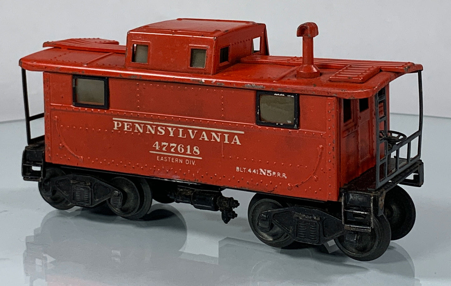LIONEL • O GAUGE • 1945-1947 Postwar 2457 Illuminated Pennsylvania Caboose • Original Box • GOOD COND