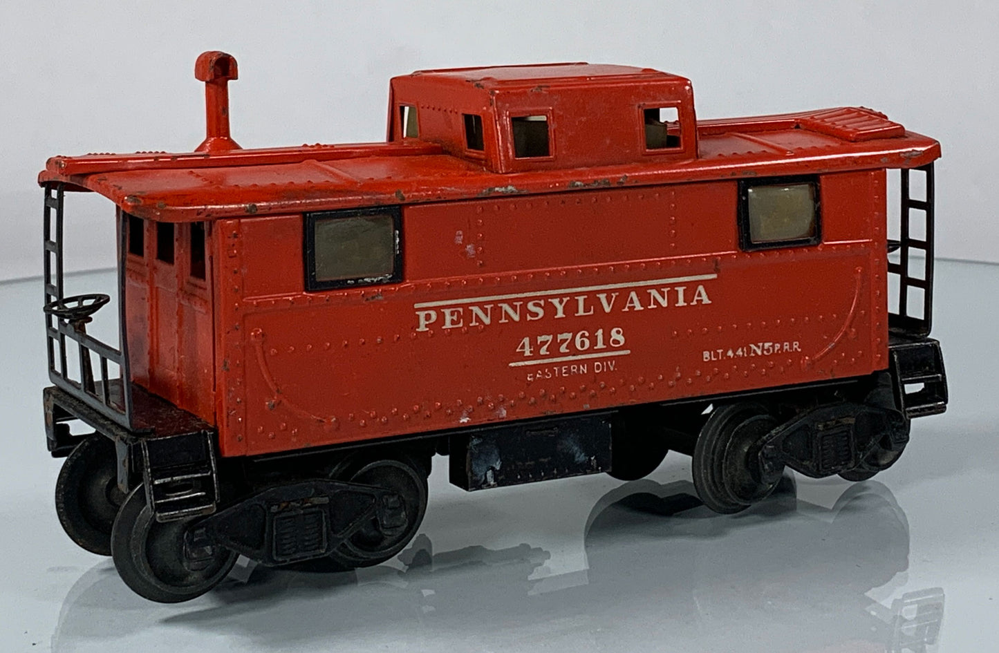 LIONEL • O GAUGE • 1945-1947 Postwar 2457 Illuminated Pennsylvania Caboose • Original Box • GOOD COND