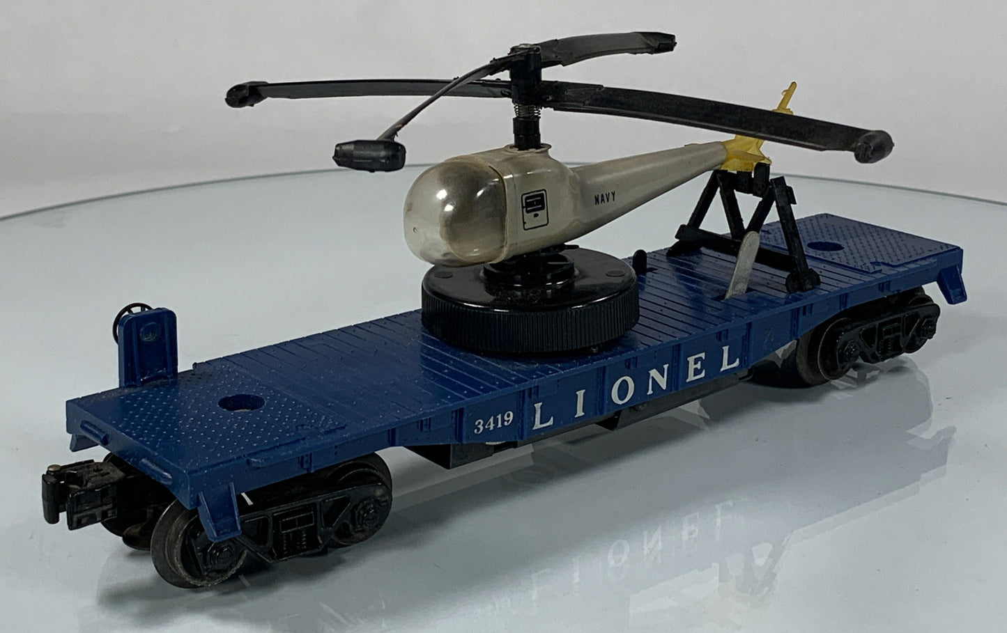 LIONEL • O GAUGE • 1960 Postwar 3419 Helicopter Launching Car • Loose • VERY GOOD COND