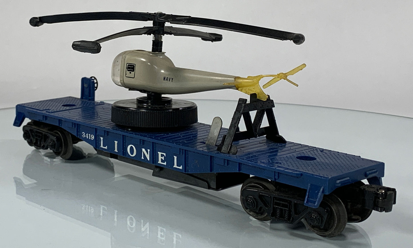 LIONEL • O GAUGE • 1960 Postwar 3419 Helicopter Launching Car • Loose • VERY GOOD COND