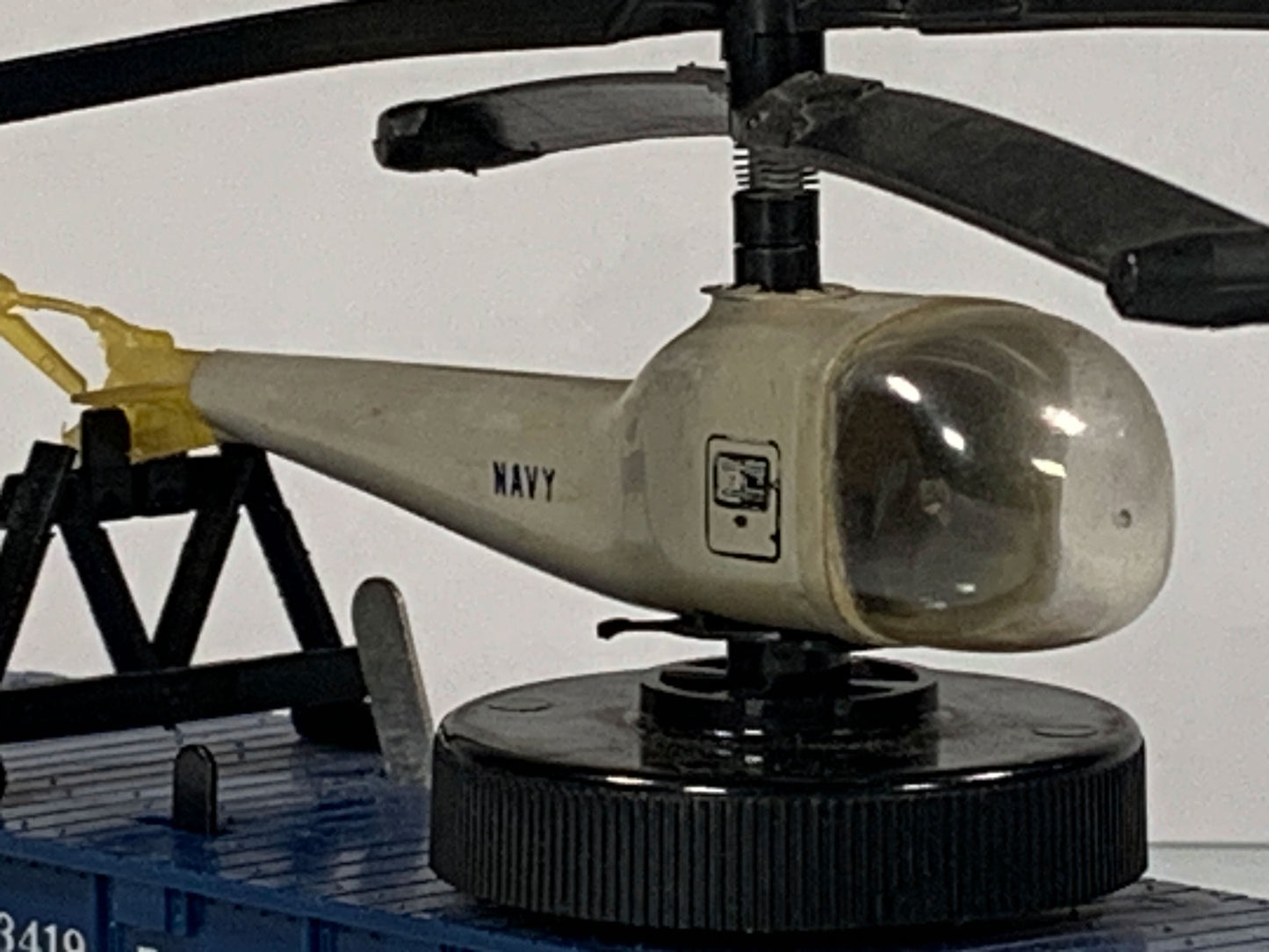 LIONEL • O GAUGE • 1960 Postwar 3419 Helicopter Launching Car • Loose • VERY GOOD COND