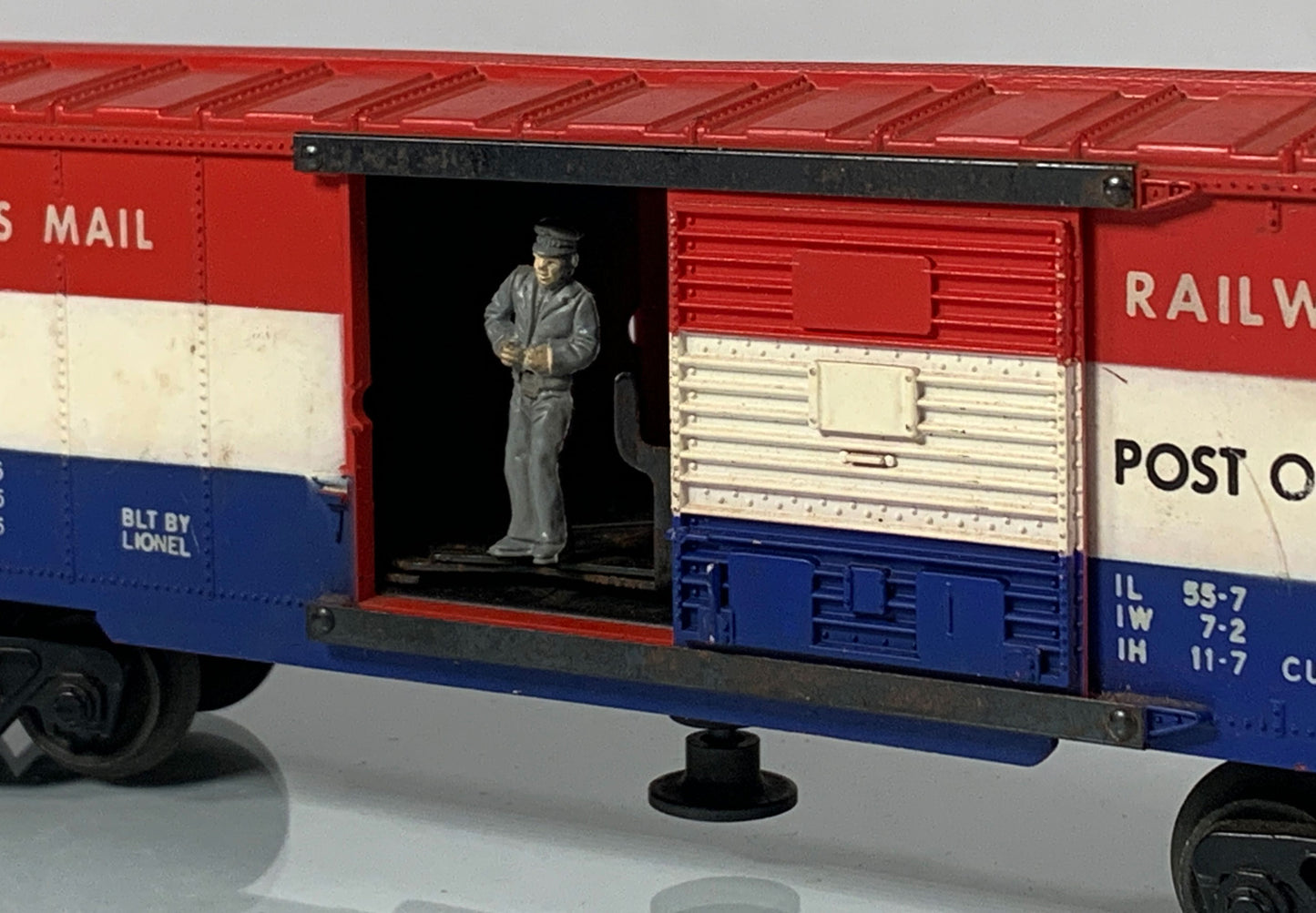 LIONEL • O GAUGE • 1959-1960 Postwar 3428 US Mail Operating Boxcar • Loose • GOOD COND