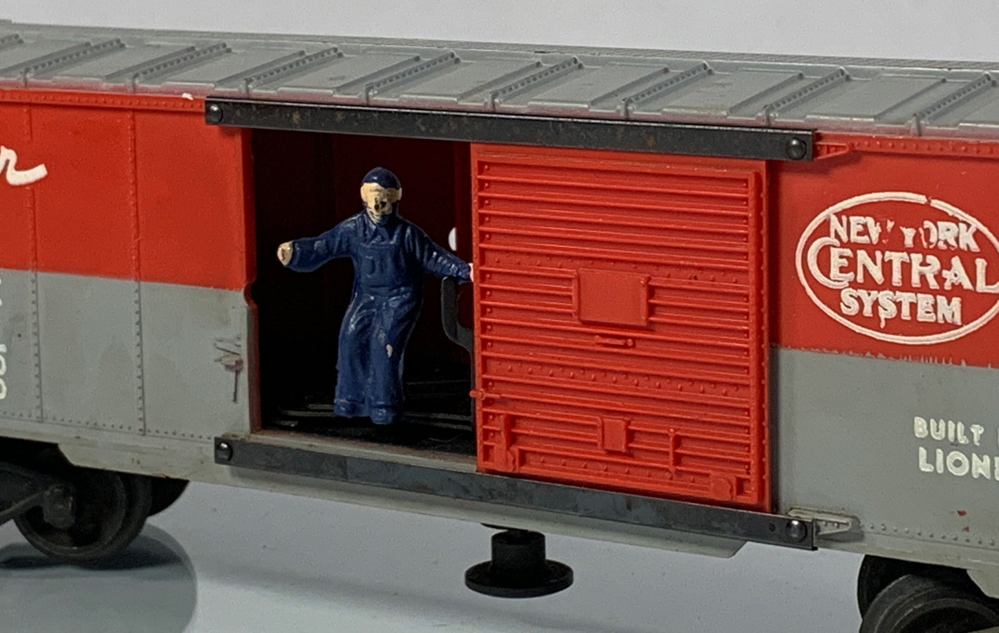 LIONEL • O GAUGE • 1955 Postwar 3494-1 NYC Pacemaker Operating Boxcar • Loose • VERY GOOD COND