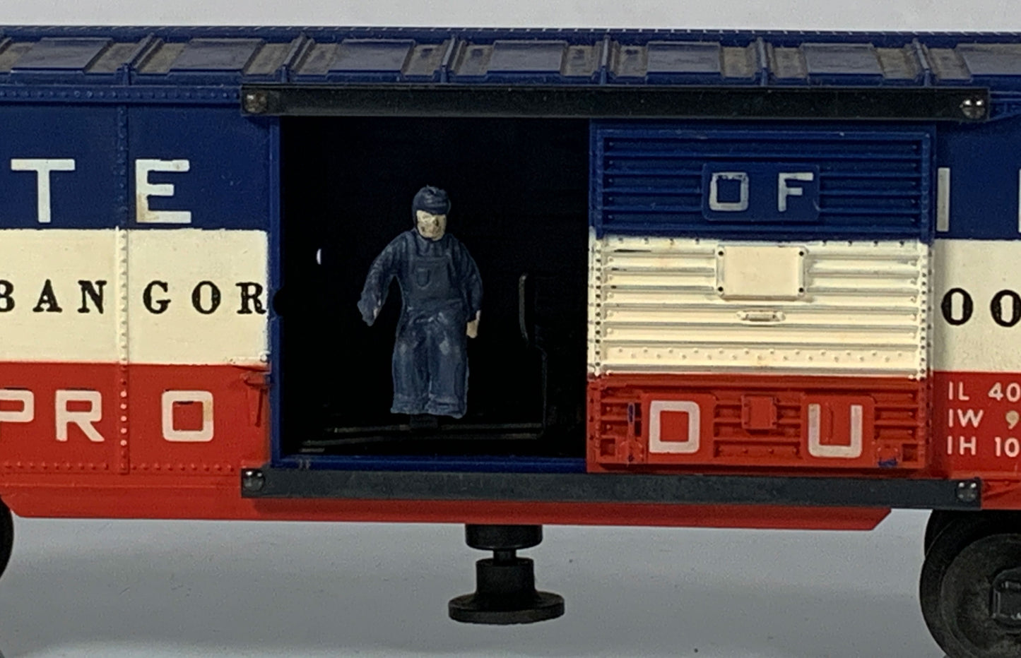 LIONEL • O GAUGE • 1956-1958 Postwar 3494-275 State of Maine Operating Boxcar w Orig Box • EX COND