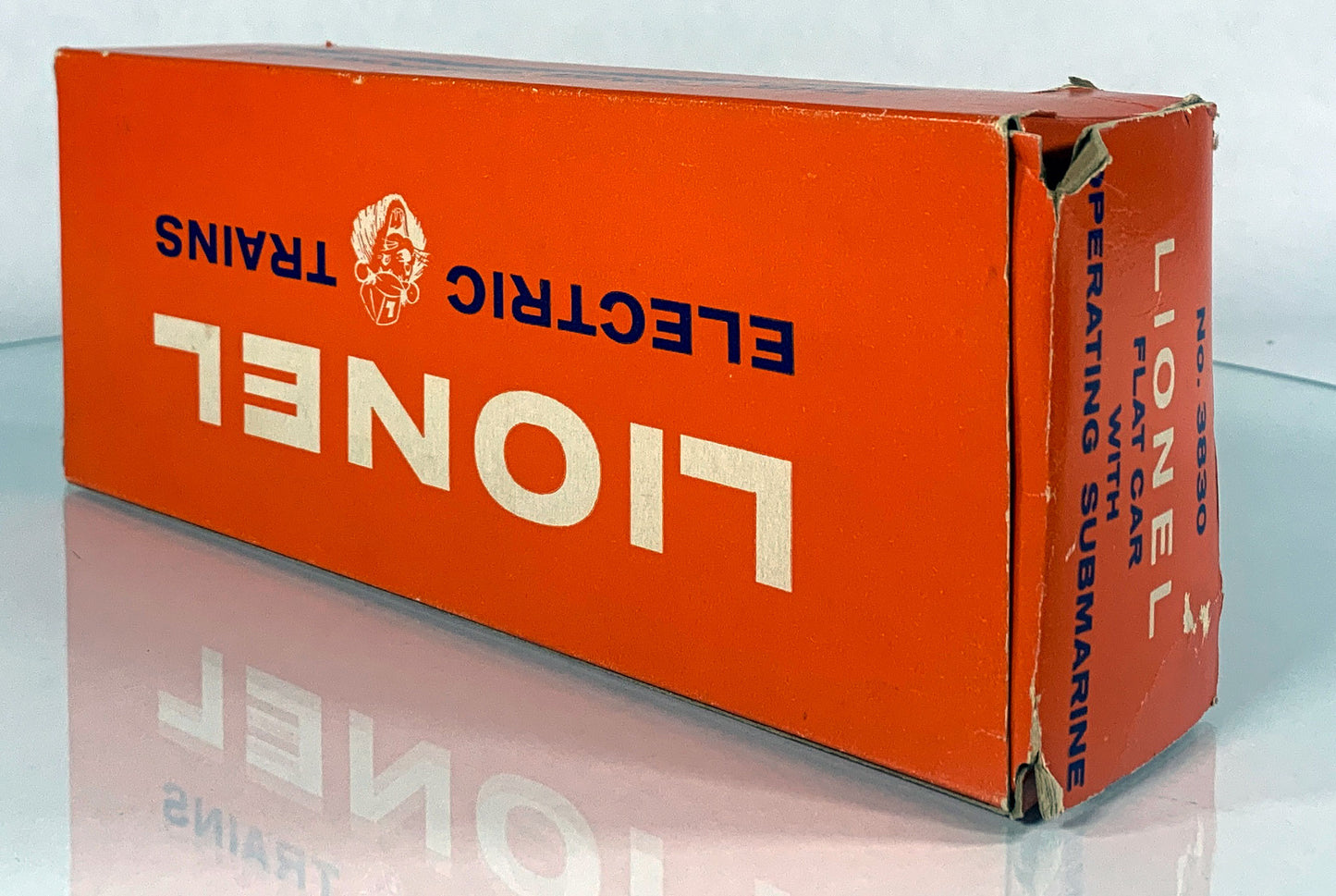 LIONEL • O GAUGE • 1960-1962 Postwar 3830 US Navy Submarine Flat Car w Orig Box • EX COND