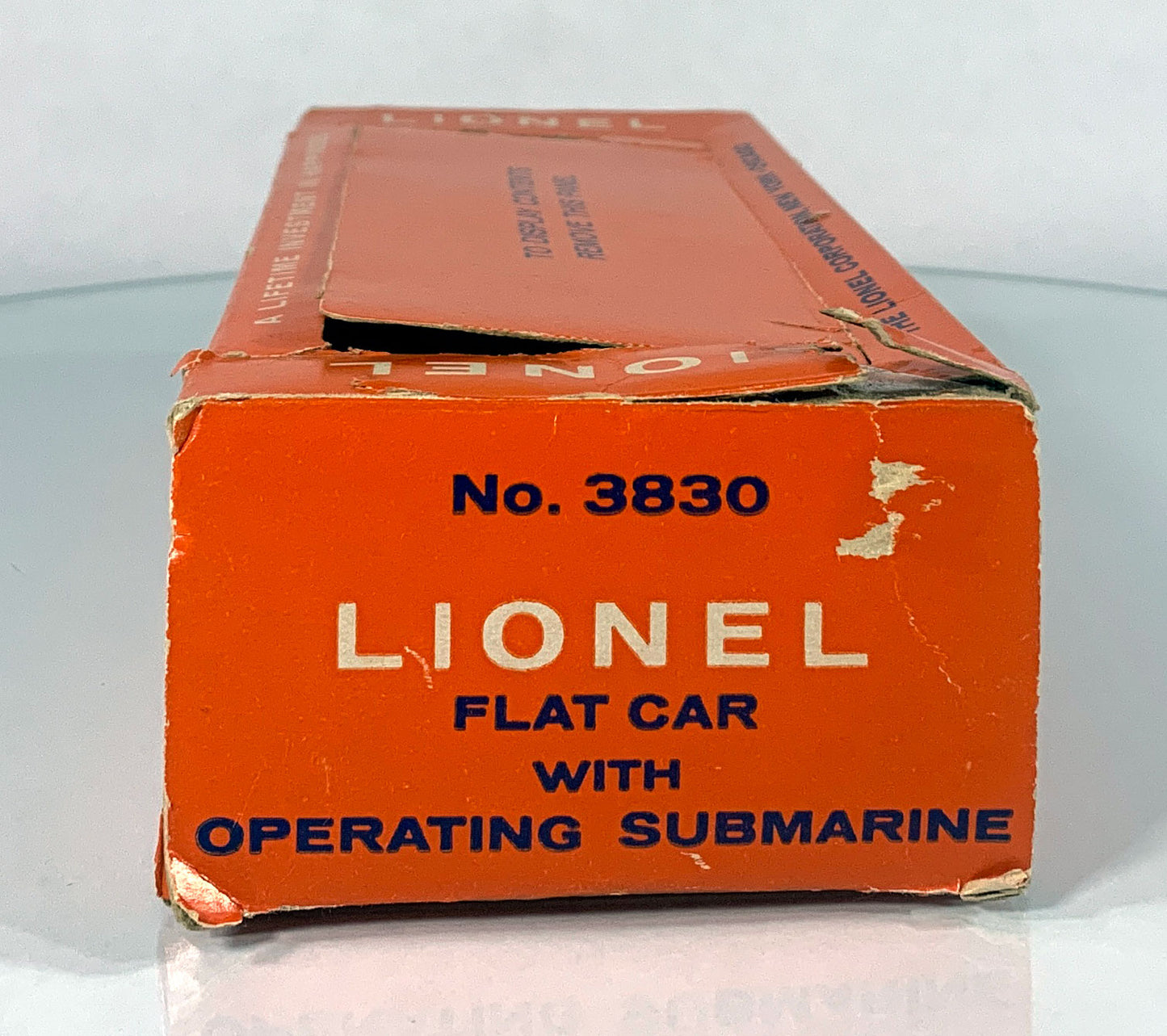 LIONEL • O GAUGE • 1960-1962 Postwar 3830 US Navy Submarine Flat Car w Orig Box • EX COND