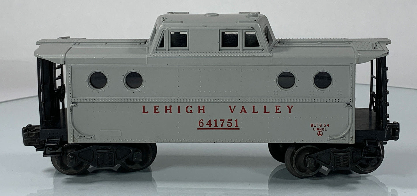 LIONEL • O GAUGE • 1954 Postwar 6417-50 Illuminated Lehigh Valley Caboose • Original Box • EXCELLENT COND