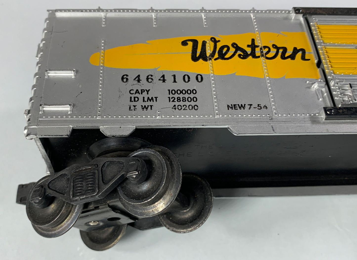 LIONEL • O GAUGE • 1954-1955 Postwar 6464-100 Western Pacific Boxcar • Loose • VG COND
