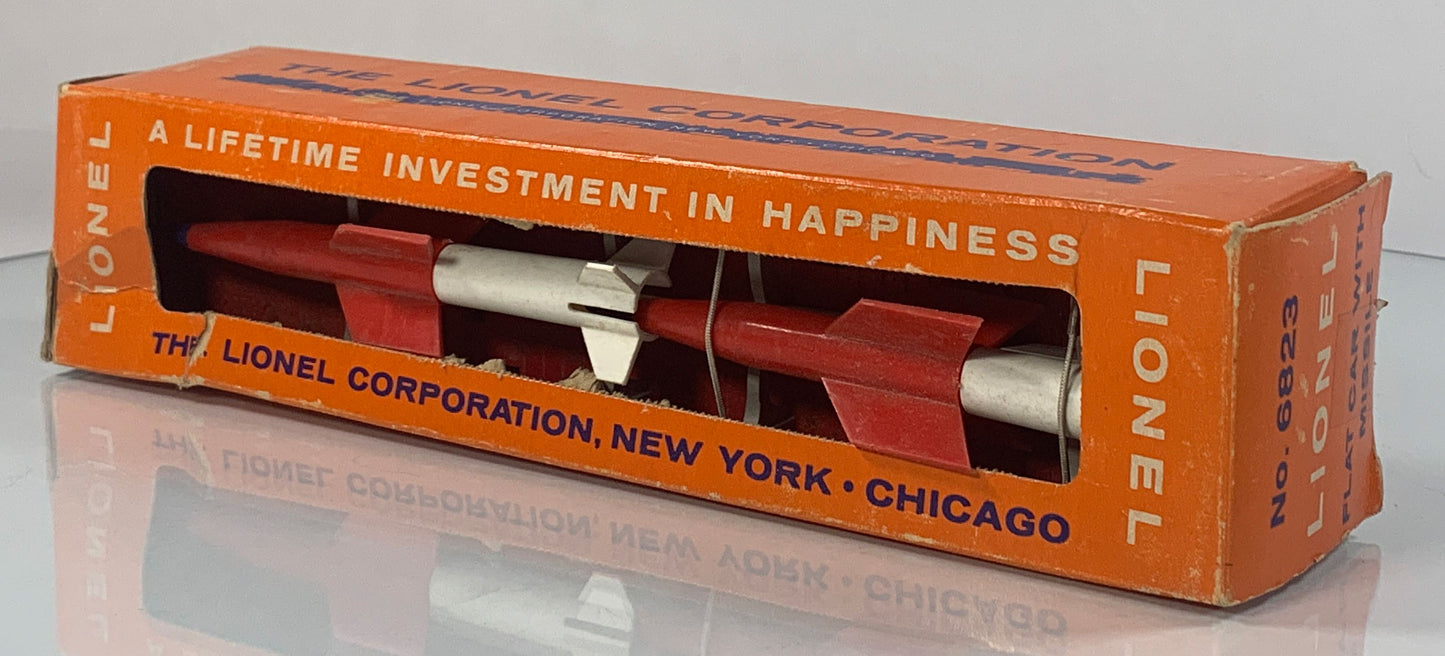 LIONEL • O GAUGE • 1959-1960 Postwar 6823 Flat Car Missile • Original Box • VERY GOOD COND