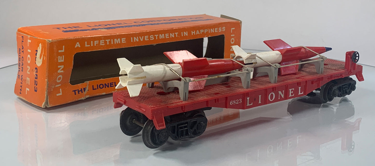 LIONEL • O GAUGE • 1959-1960 Postwar 6823 Flat Car Missile • Original Box • VERY GOOD COND