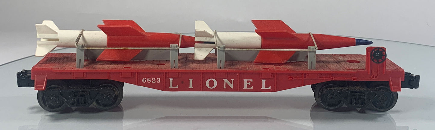 LIONEL • O GAUGE • 1959-1960 Postwar 6823 Flat Car Missile • Original Box • VERY GOOD COND