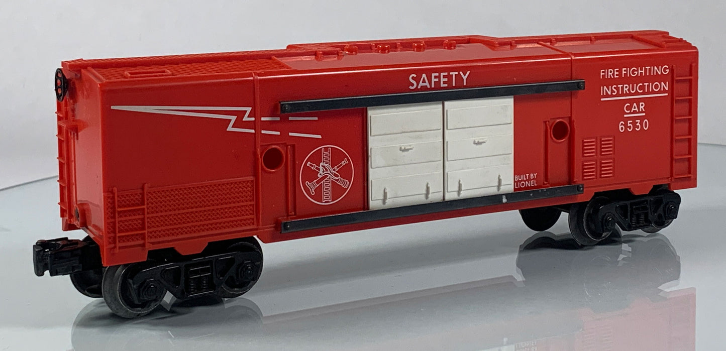 LIONEL • O GAUGE • 1960-1962 Postwar 6530 Fire Fighting Instruction Boxcar w Box • LIKE NEW COND