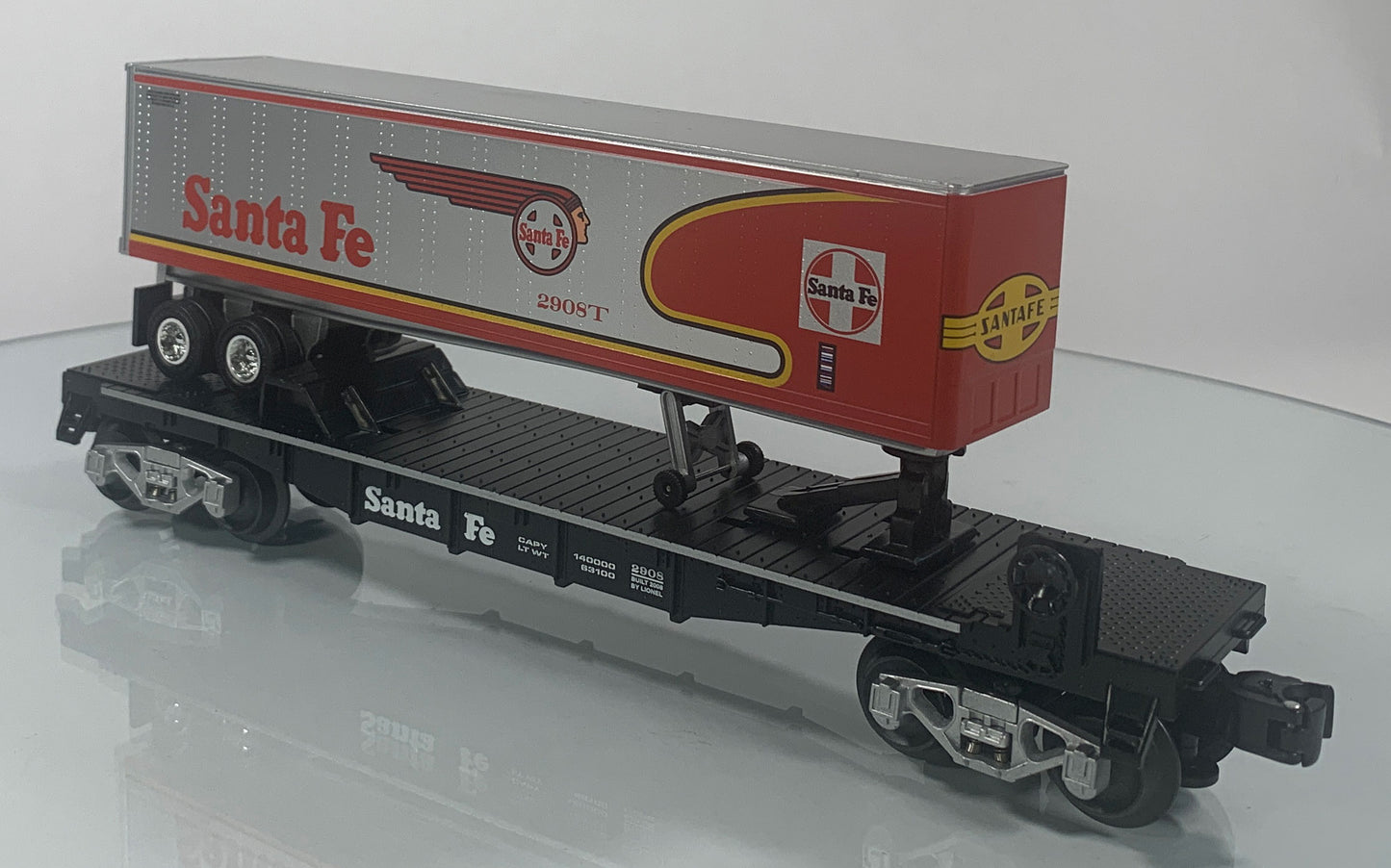 LIONEL • O GAUGE • LOTS 2008 Santa Fe Warbonnet Flatcar with Tractor & Trailer Cab 6-52523 • NEW OLD STOCK