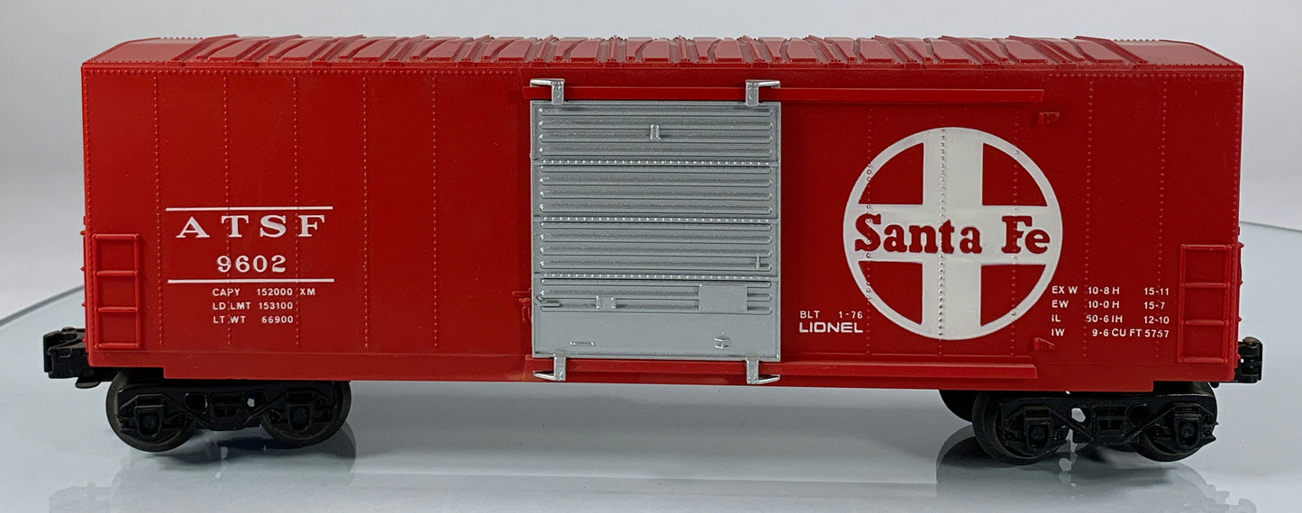 LIONEL • O GAUGE • 1976 Santa Fe Hi-Cube Boxcar 6-9602 • EX COND • LNOS