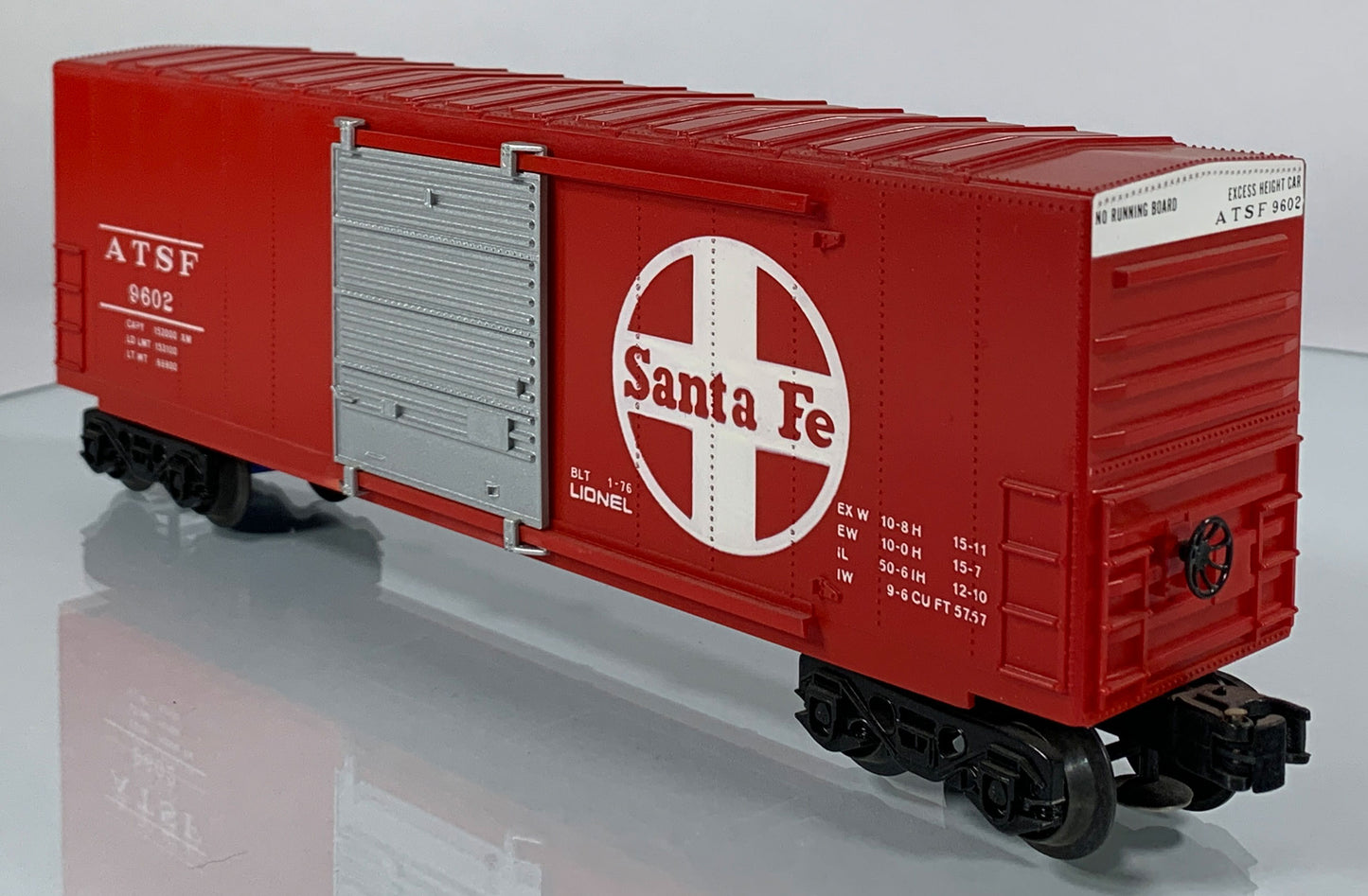 LIONEL • O GAUGE • 1976 Santa Fe Hi-Cube Boxcar 6-9602 • EX COND • LNOS