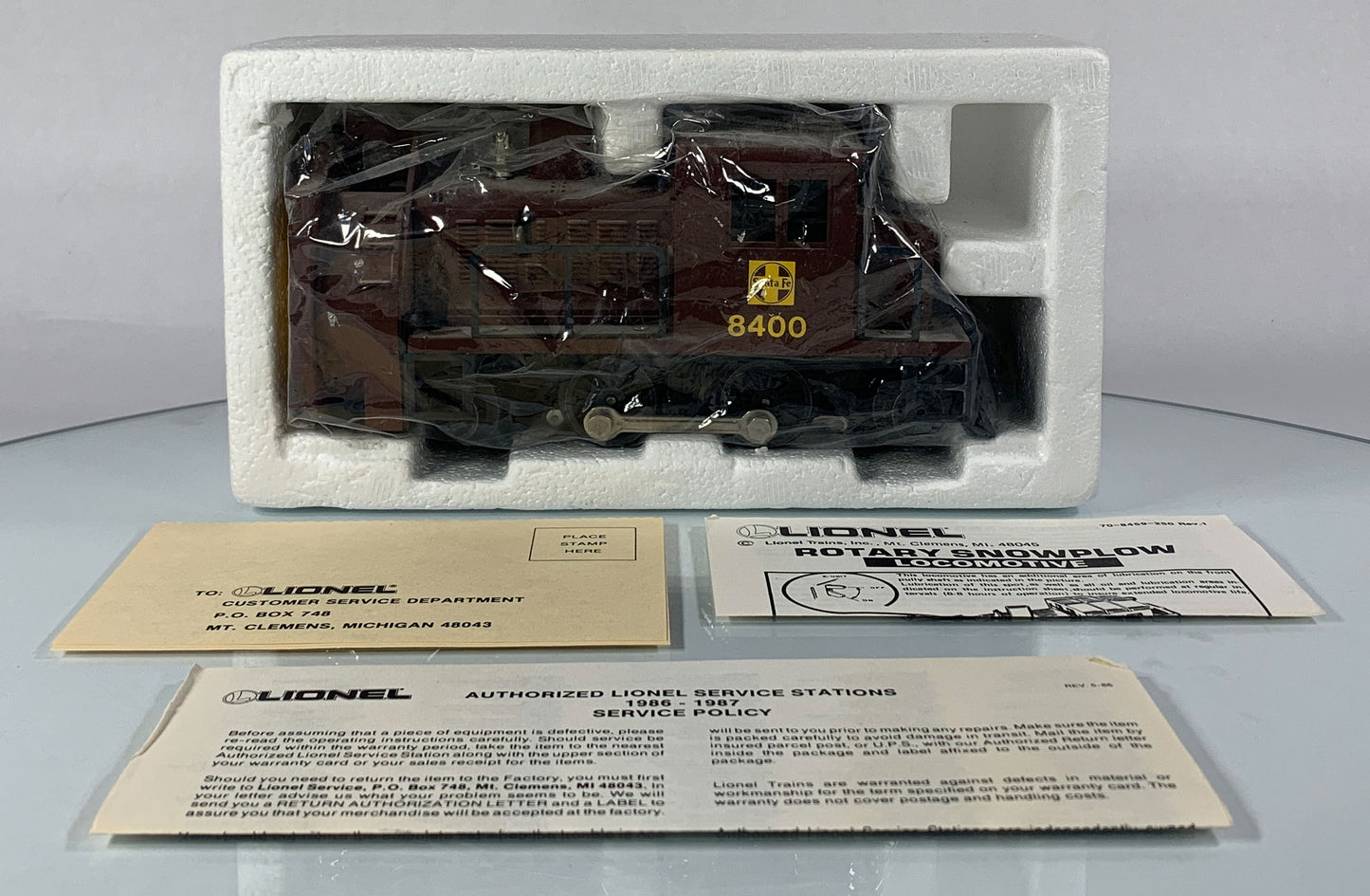 LIONEL • O GAUGE • 1987 Santa Fe Rotary Snow Plow Engine 6-18400 • EX COND