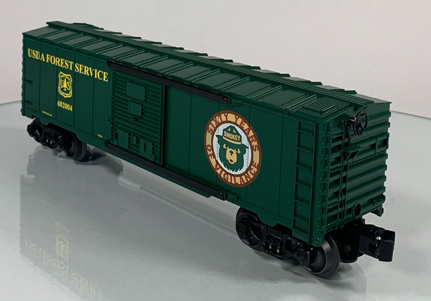 LIONEL • O GAUGE • 2004 Smokey the Bear and USDA Forest Service Boxcar 6-52335 • NEW OLD STOCK