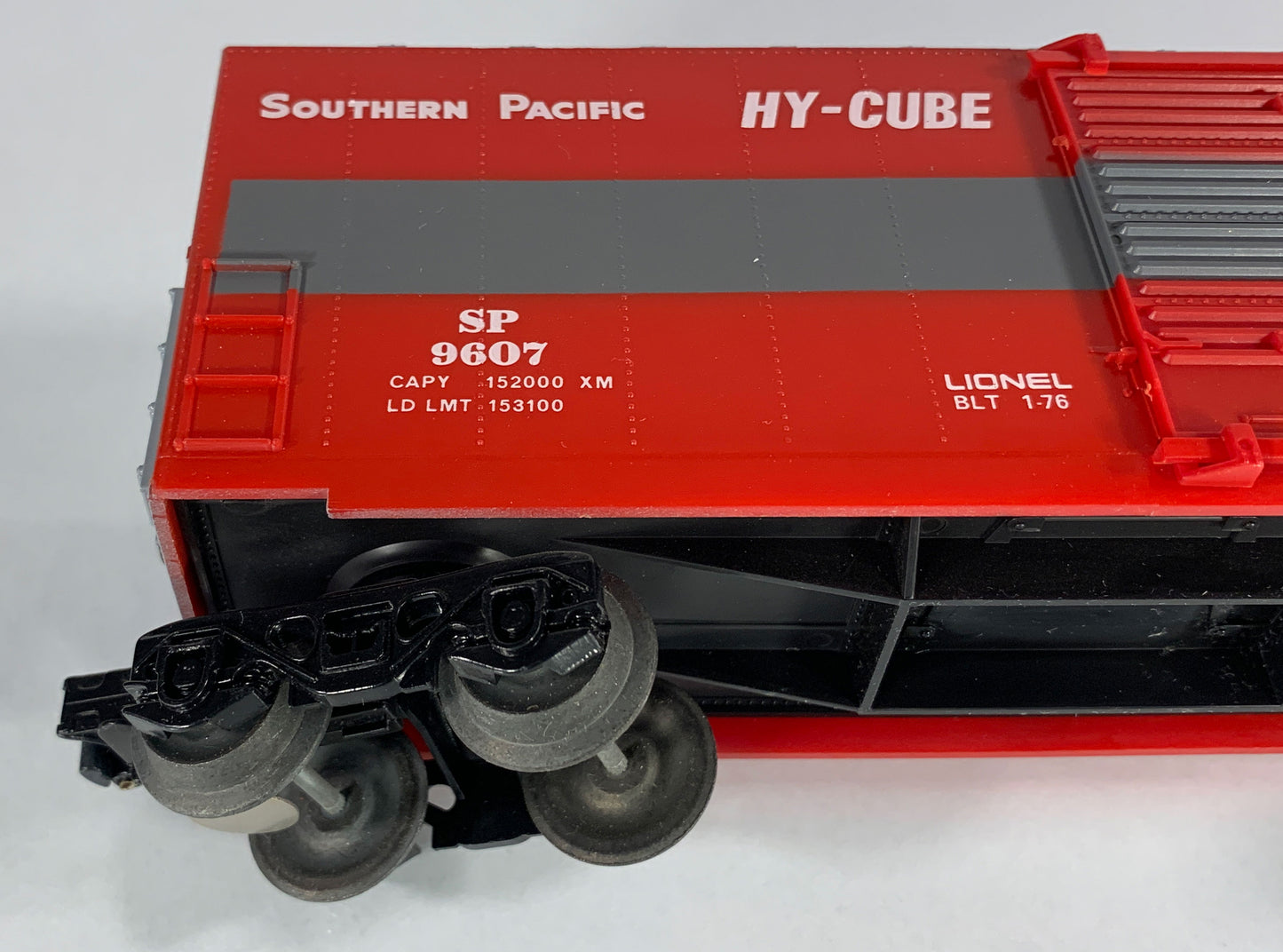 LIONEL • O GAUGE • 1976 Southern Pacific Hi-Cube Boxcar 6-9607 • EX COND • LNOS