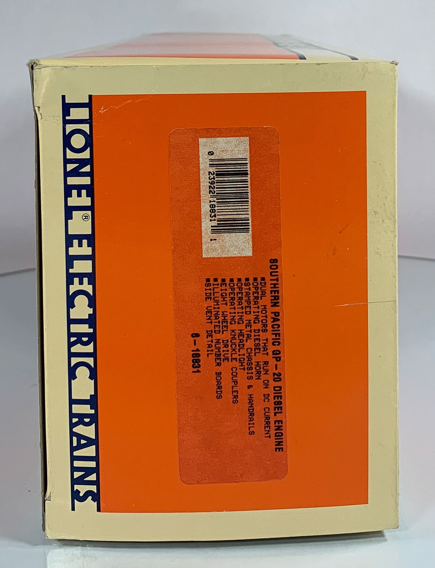 LIONEL • O GAUGE • 1994 Southern Pacific GP-20 Engine 6-18831 • NEW OLD STOCK