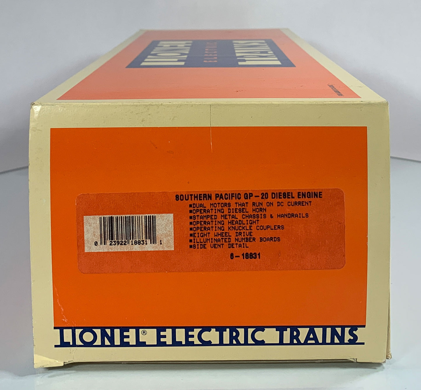 LIONEL • O GAUGE • 1994 Southern Pacific GP-20 Engine 6-18831 • NEW OLD STOCK
