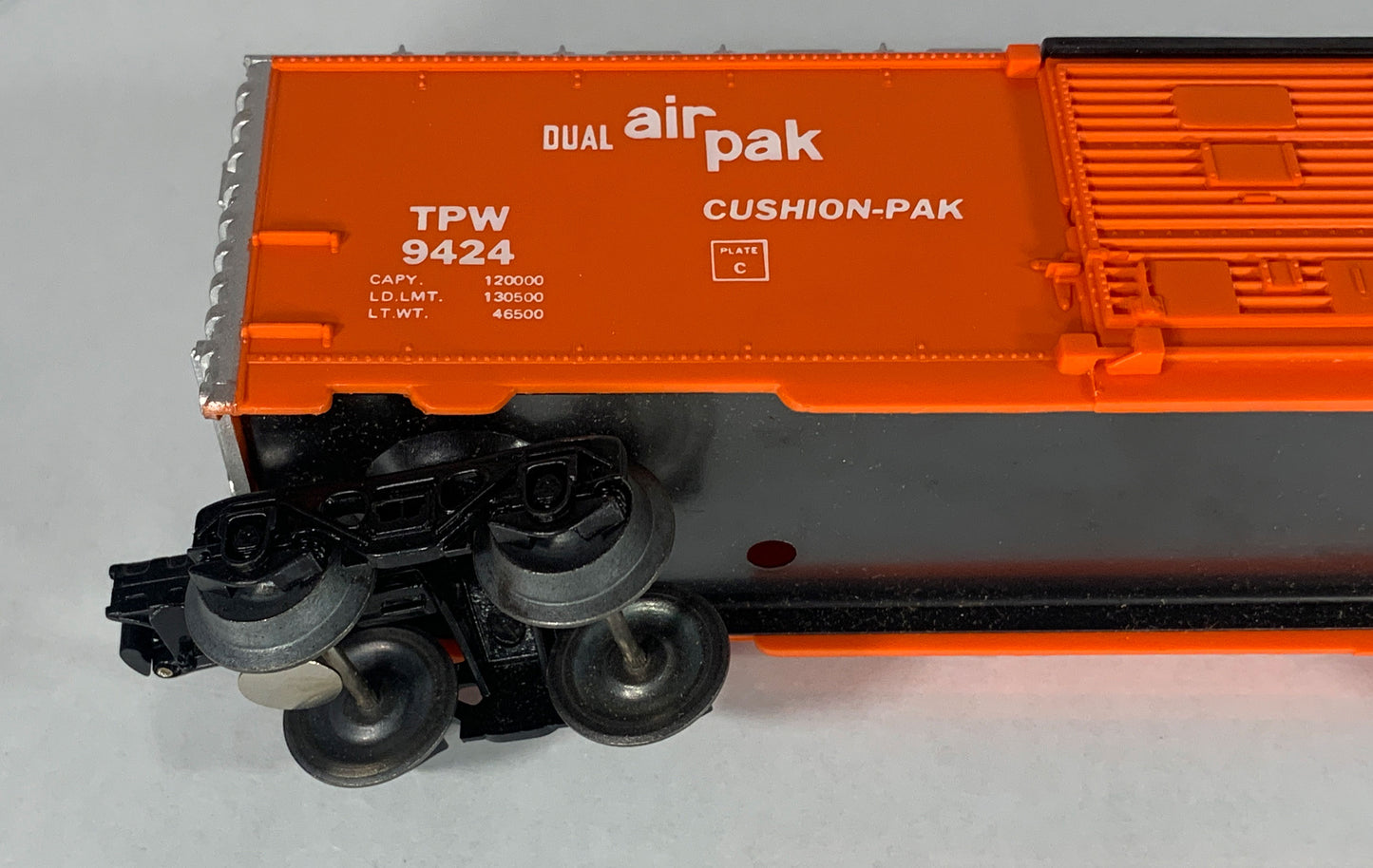 LIONEL • O GAUGE • 1980 TPW Toledo Peoria Western Boxcar 6-9424 • NEW OLD STOCK