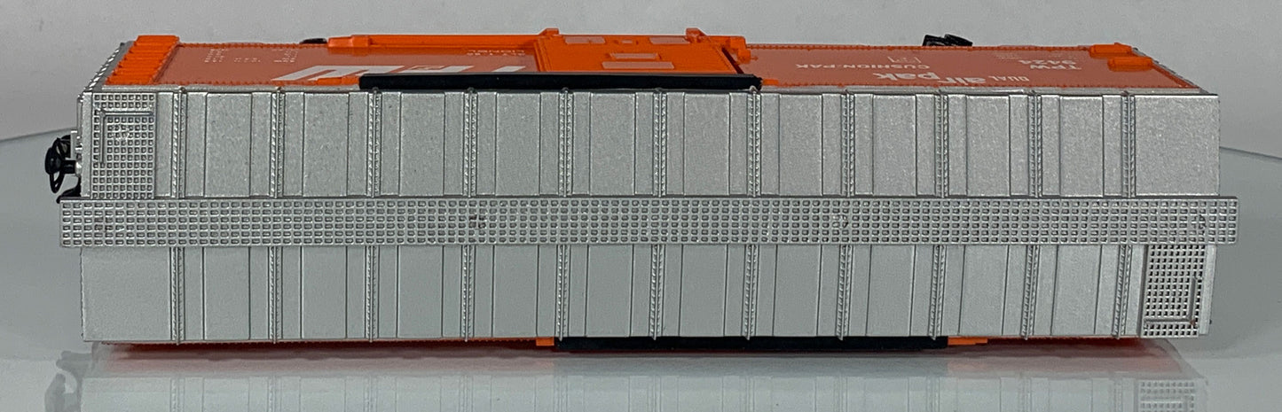 LIONEL • O GAUGE • 1980 TPW Toledo Peoria Western Boxcar 6-9424 • NEW OLD STOCK