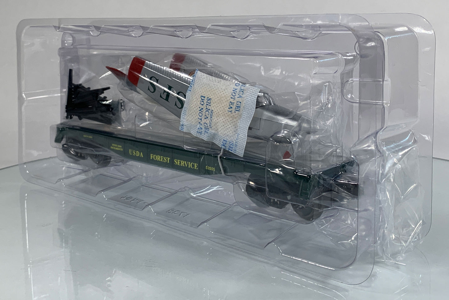 LIONEL • O GAUGE • 2008 TTOS Smokey the Bear Flat Car w Beechcraft Airplane 6-52505 • NEW OLD STOCK