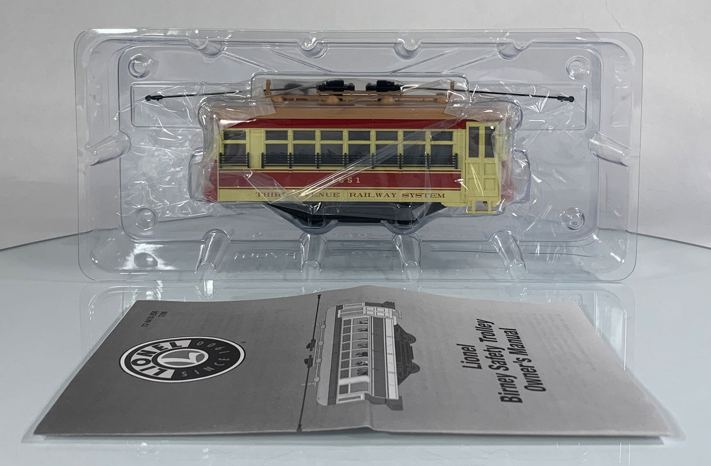 LIONEL • O GAUGE • 2006 Third Avenue Railway Trolley 6-28415 • NEW OLD STOCK
