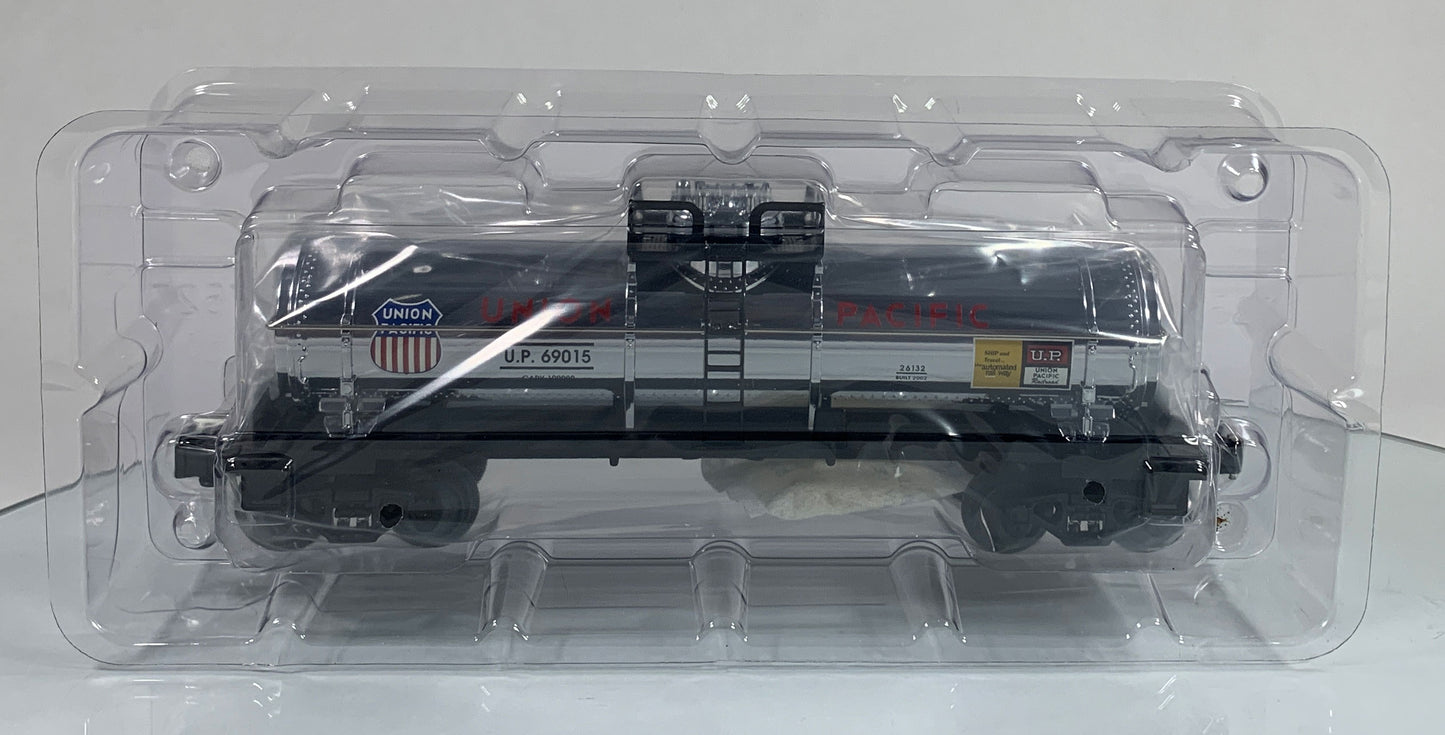 LIONEL • O GAUGE • 2002 Union Pacific Single Dome Tank Car 6-26132 • NEW OLD STOCK