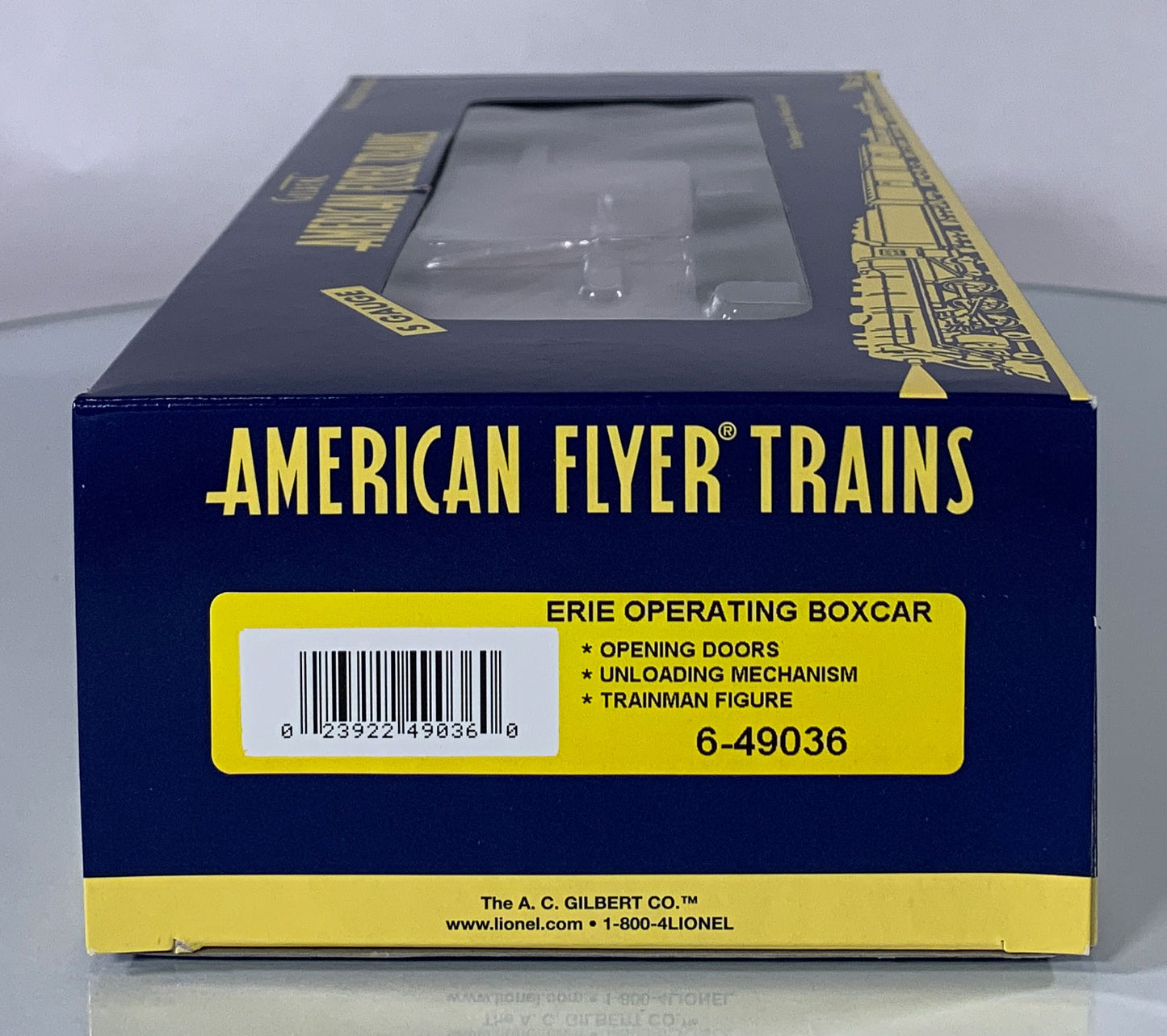 AMERICAN FLYER • S GAUGE • 2005 Loading Platform 6-49824 Erie Operating Boxcar 6-49036 • EX COND