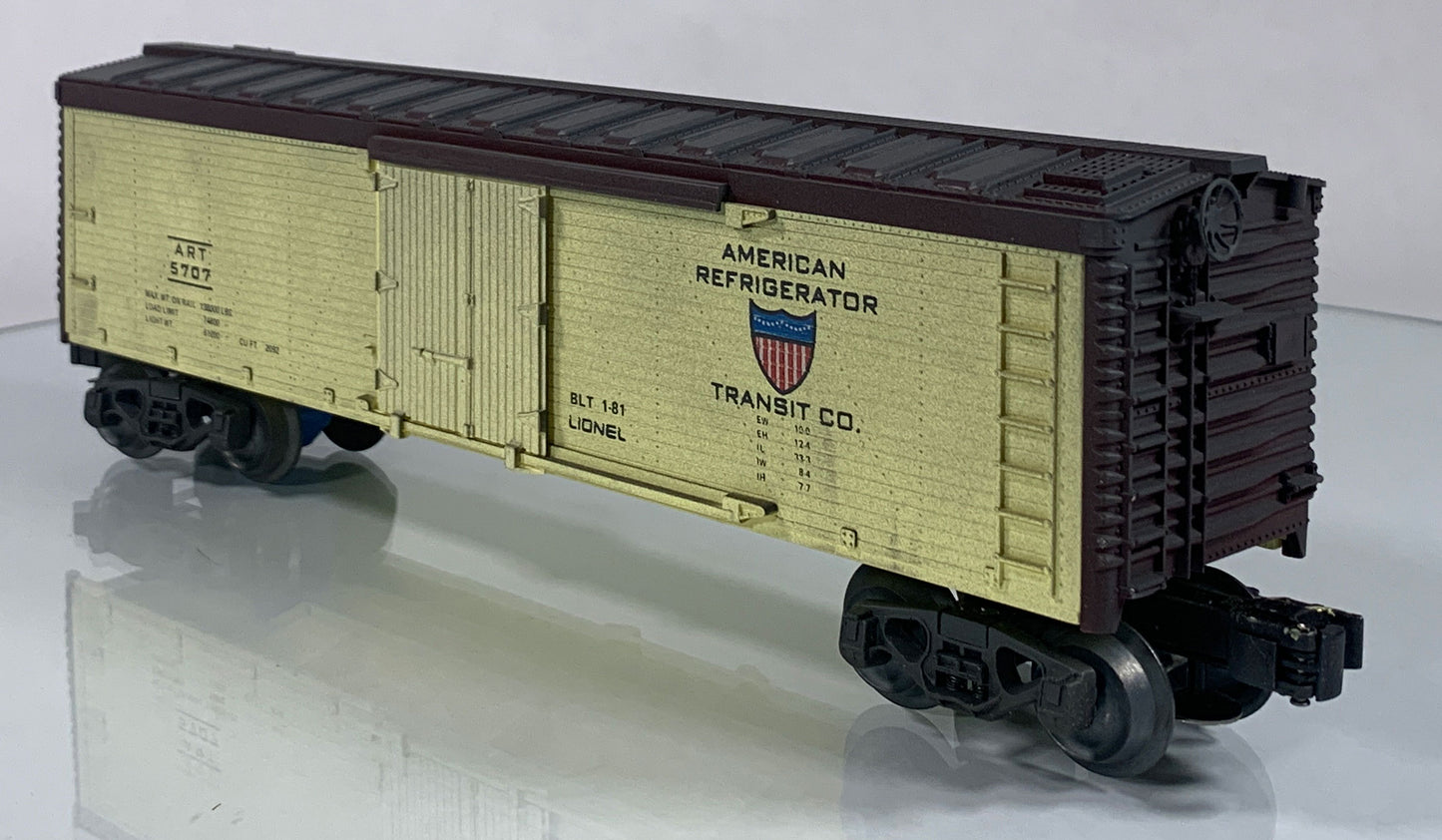 LIONEL • O GAUGE • 1981 American Refrigerator Transit Co Reefer 6-5707 • NEW OLD STOCK