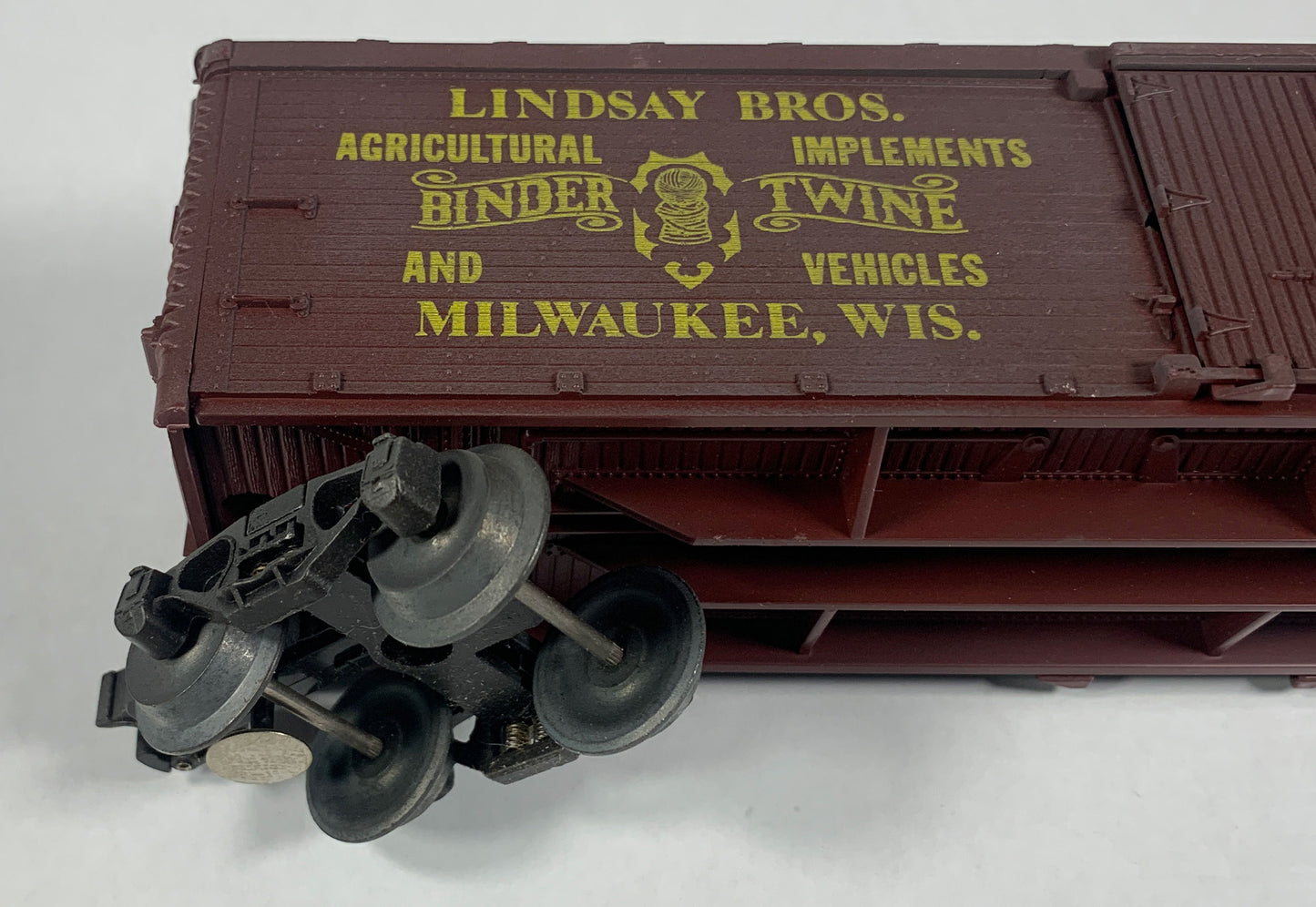 LIONEL • O GAUGE • 1981 Lindsay Bros Binder & Twine Reefer 6-5706 • NEW OLD STOCK