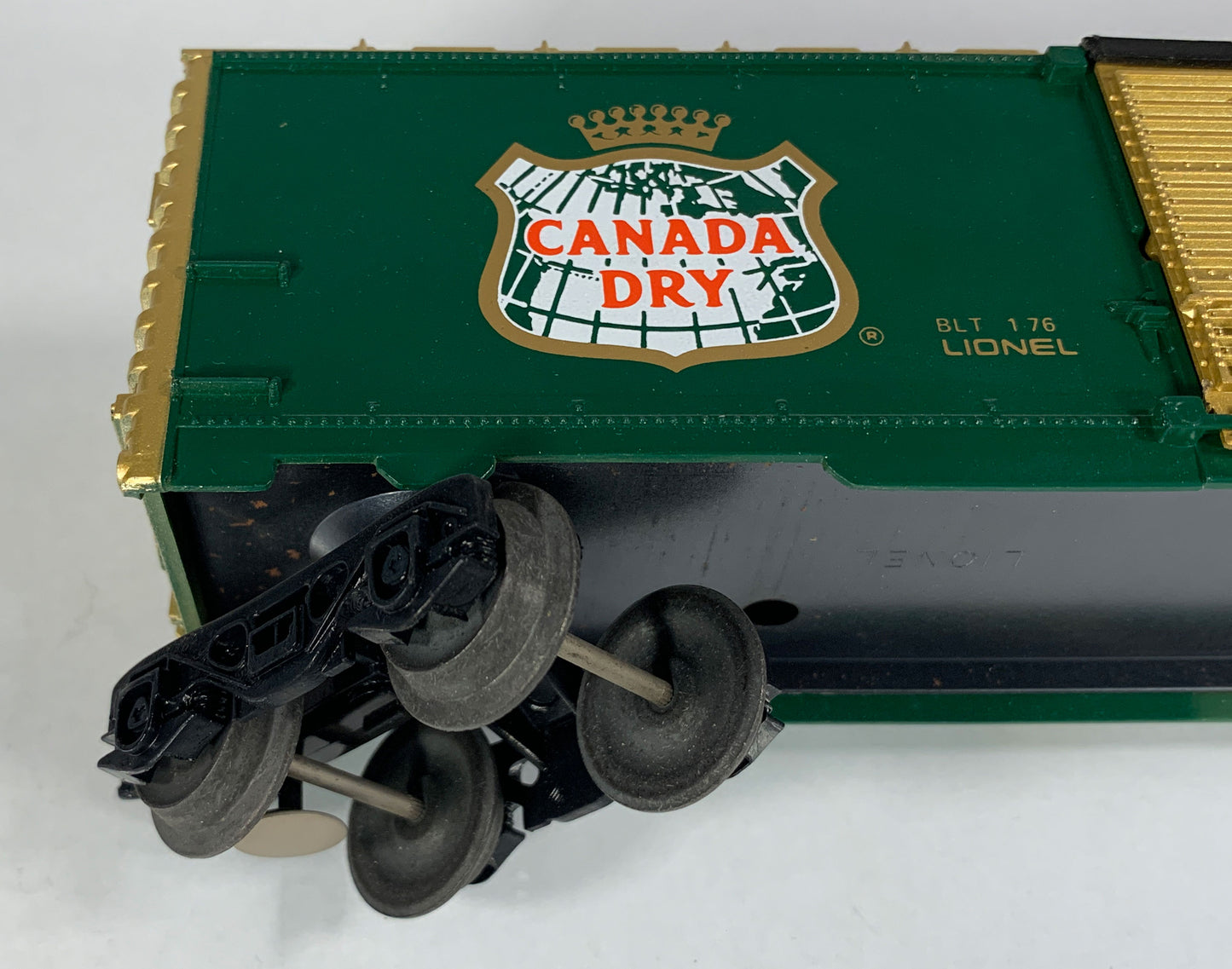 LIONEL • O GAUGE • 1976 Canada Dry Ginger Ale Boxcar 6-7802 • EX COND