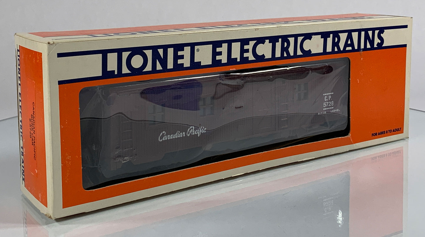 LIONEL • O GAUGE • 1985 Canadian Pacific Illuminated Bunk Car 6-5728 • NEW OLD STOCK