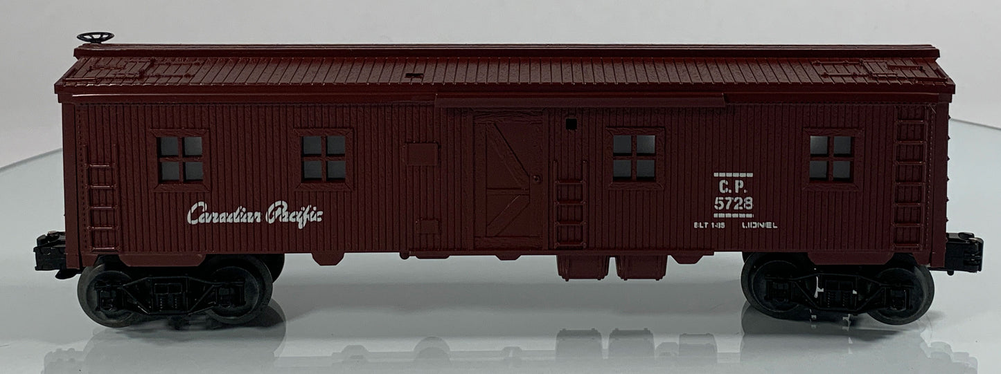 LIONEL • O GAUGE • 1985 Canadian Pacific Illuminated Bunk Car 6-5728 • NEW OLD STOCK