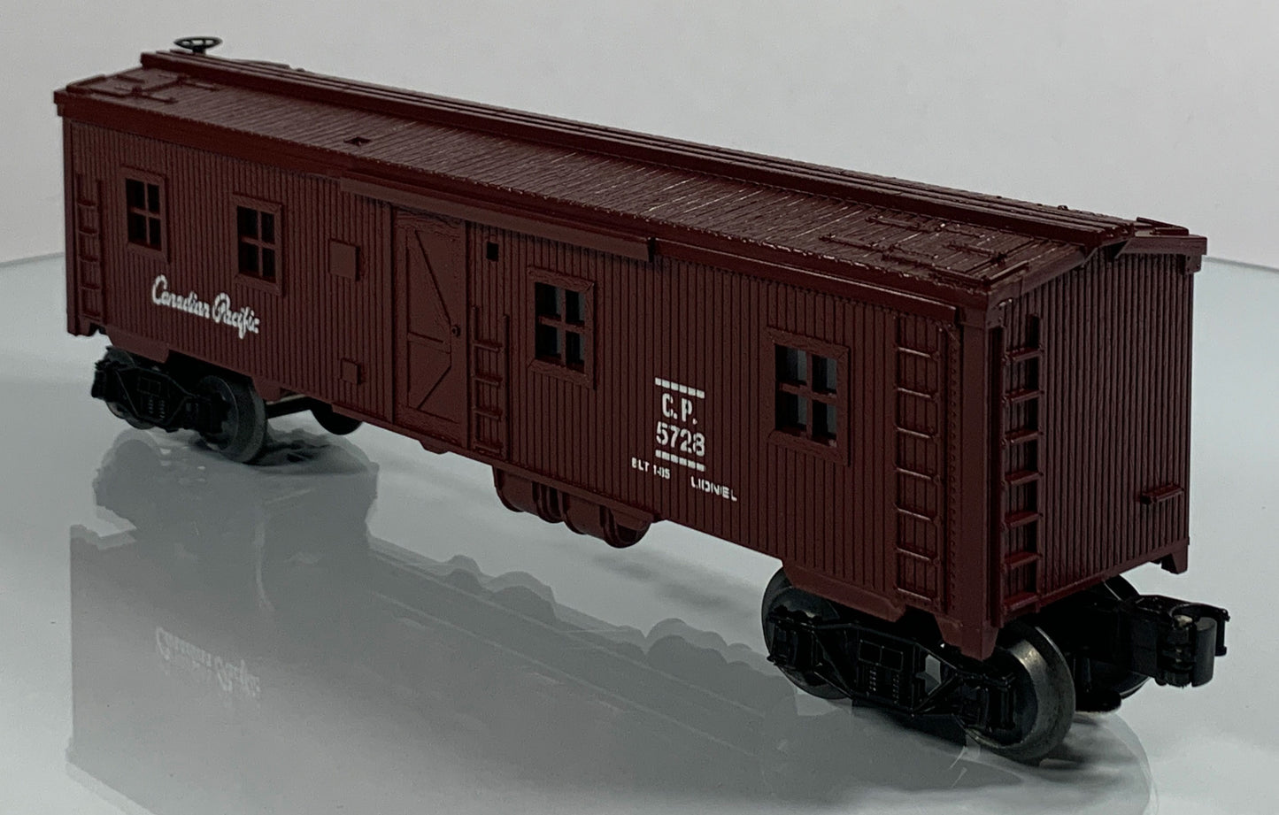 LIONEL • O GAUGE • 1985 Canadian Pacific Illuminated Bunk Car 6-5728 • NEW OLD STOCK