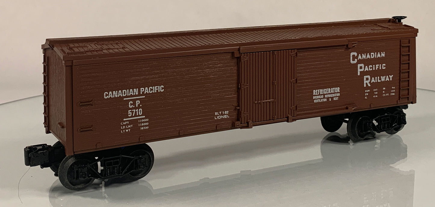 LIONEL • O GAUGE • 1982 Canadian Pacific Reefer 6-5710 • NEW OLD STOCK