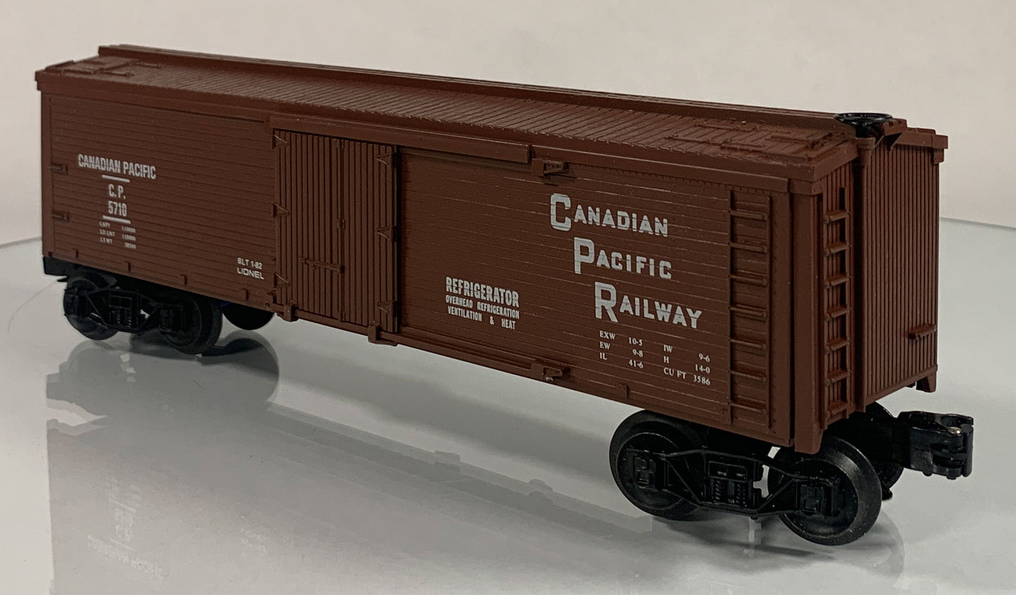 LIONEL • O GAUGE • 1982 Canadian Pacific Reefer 6-5710 • NEW OLD STOCK