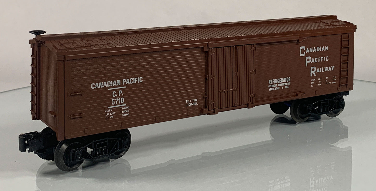 LIONEL • O GAUGE • 1982 Canadian Pacific Reefer 6-5710 • NEW OLD STOCK