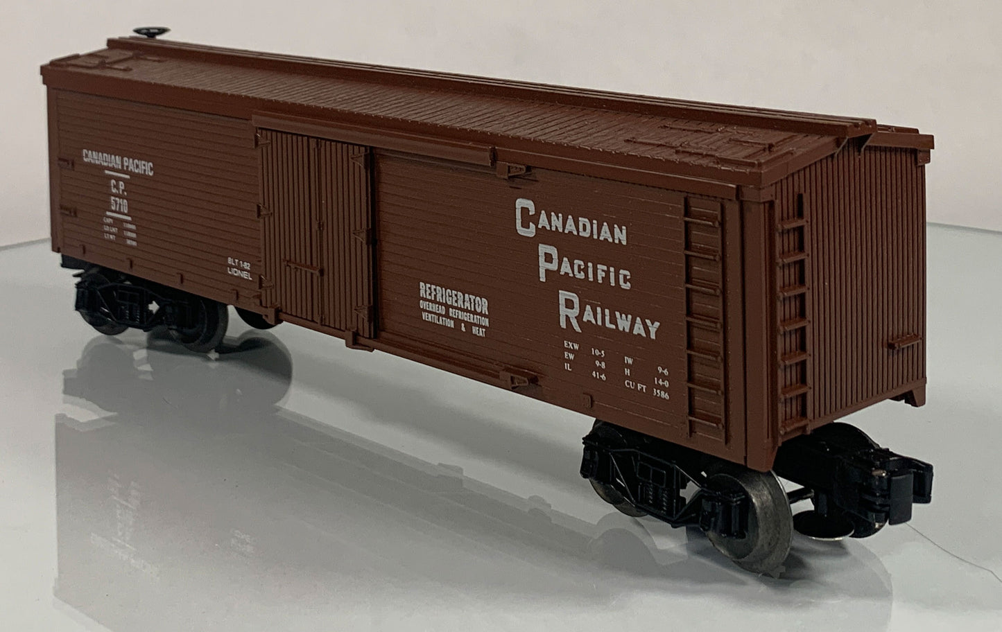 LIONEL • O GAUGE • 1982 Canadian Pacific Reefer 6-5710 • NEW OLD STOCK