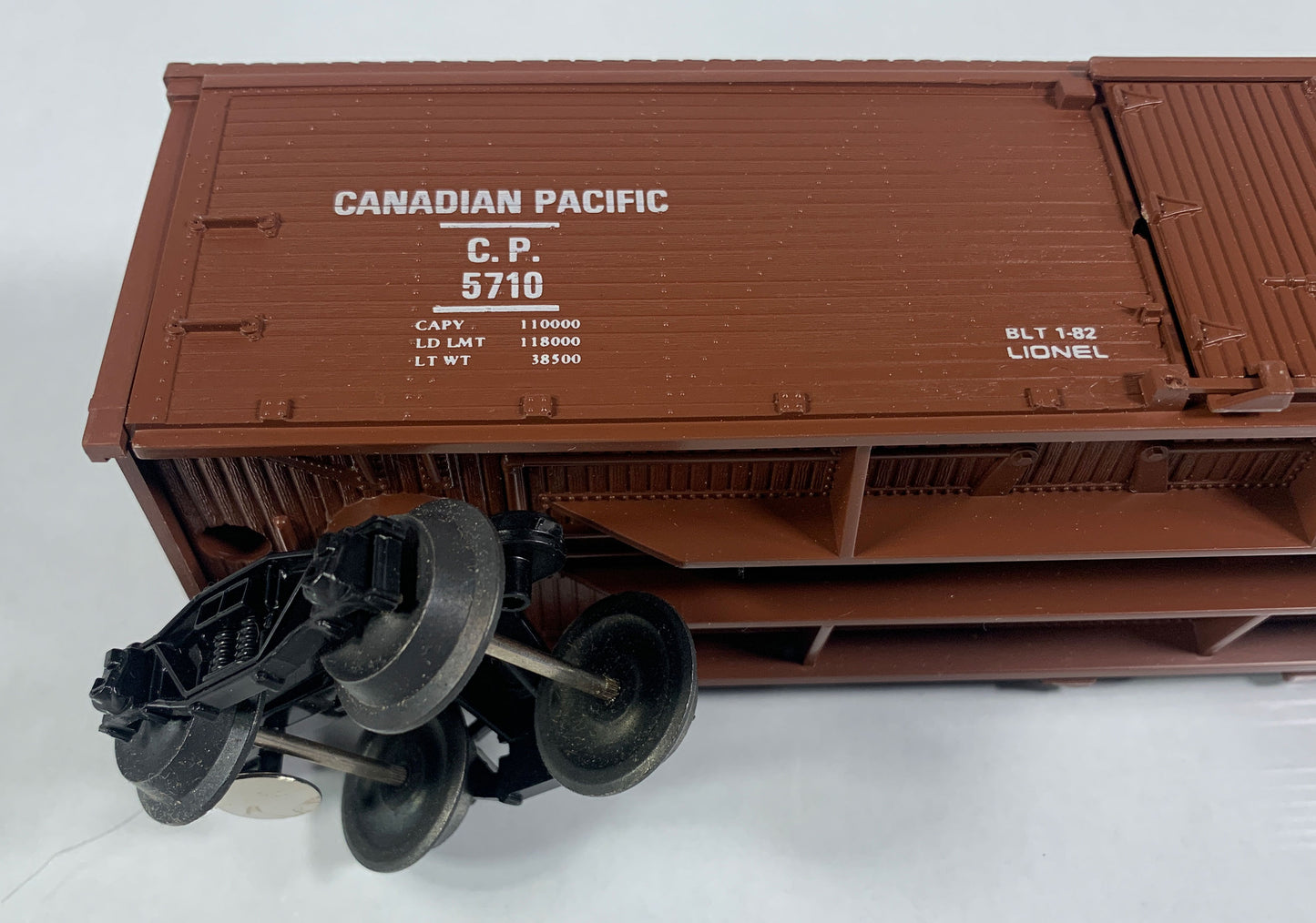 LIONEL • O GAUGE • 1982 Canadian Pacific Reefer 6-5710 • NEW OLD STOCK