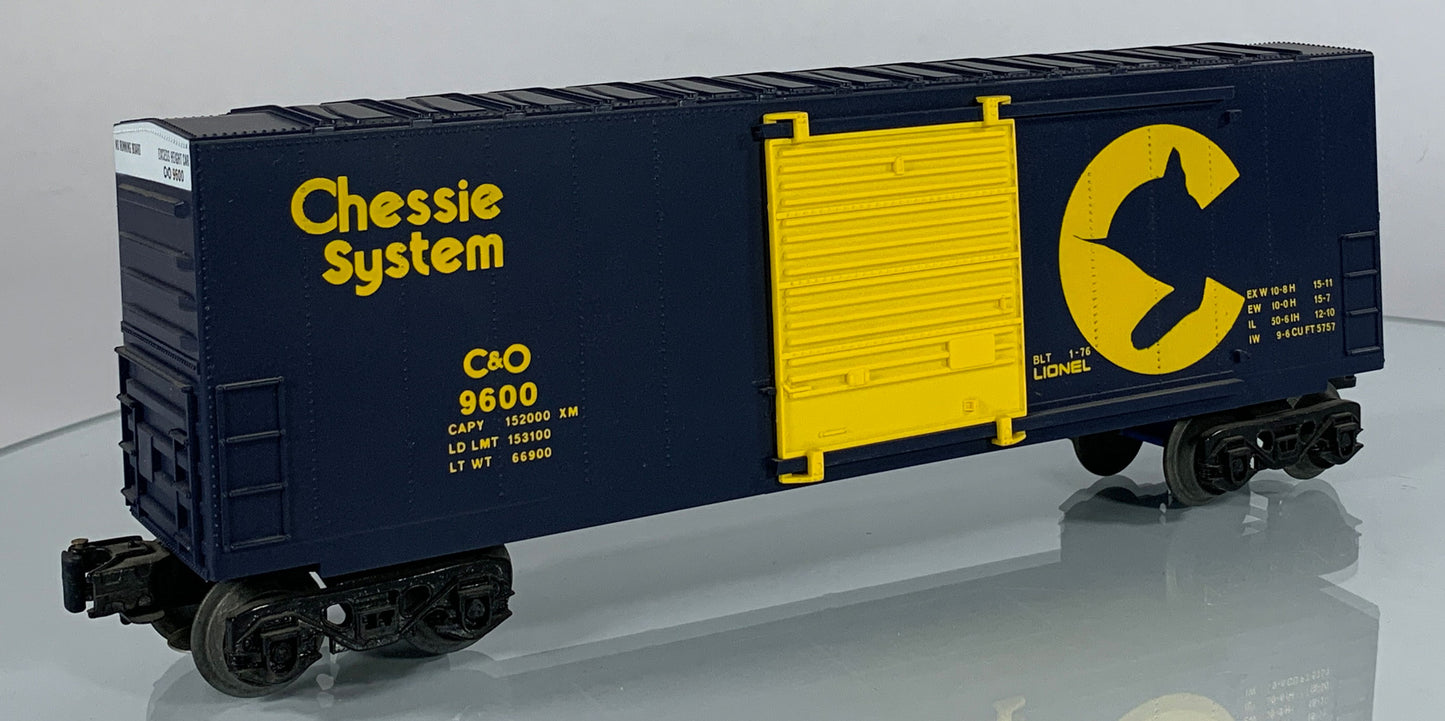 LIONEL • O GAUGE • 1976 Chessie System Hi-Cube Boxcar 6-9600 • EX COND • NOS