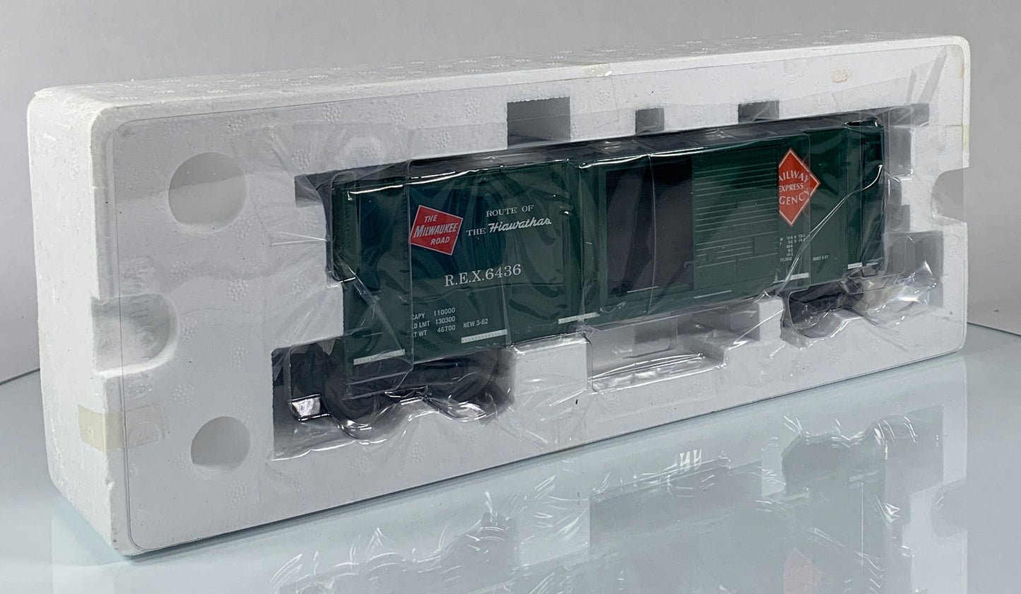 K-LINE • O GAUGE • 2009 Milwaukee Road Railway Express Boxcar 6-22515 • NEW OLD STOCK