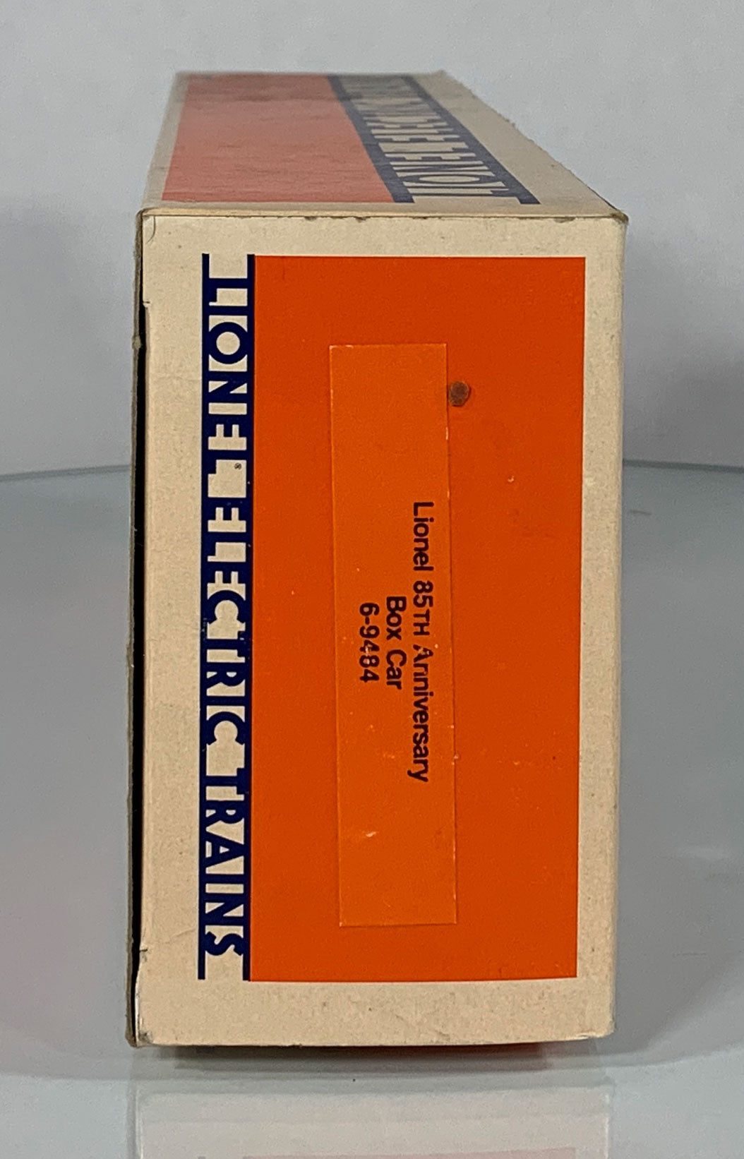 LIONEL • O GAUGE • 1985 Lionel 85th Anniversary Boxcar 6-9484 • NEW OLD STOCK