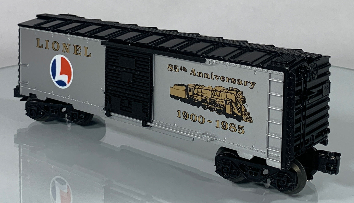 LIONEL • O GAUGE • 1985 Lionel 85th Anniversary Boxcar 6-9484 • NEW OLD STOCK