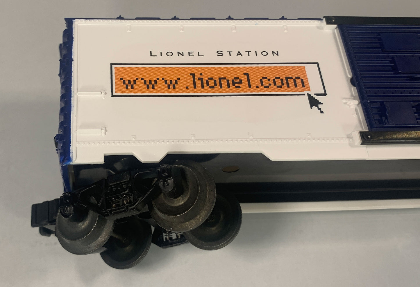LIONEL • O GAUGE • 1998 Lionel Online Boxcar 6-26264 • NEW OLD STOCK