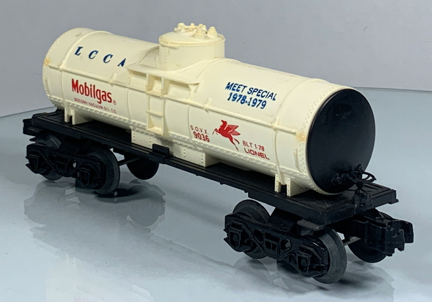 LIONEL • O GAUGE • 1978-1979 Mobilgas LCCA Meet Special Tank 6-9036 • EX COND