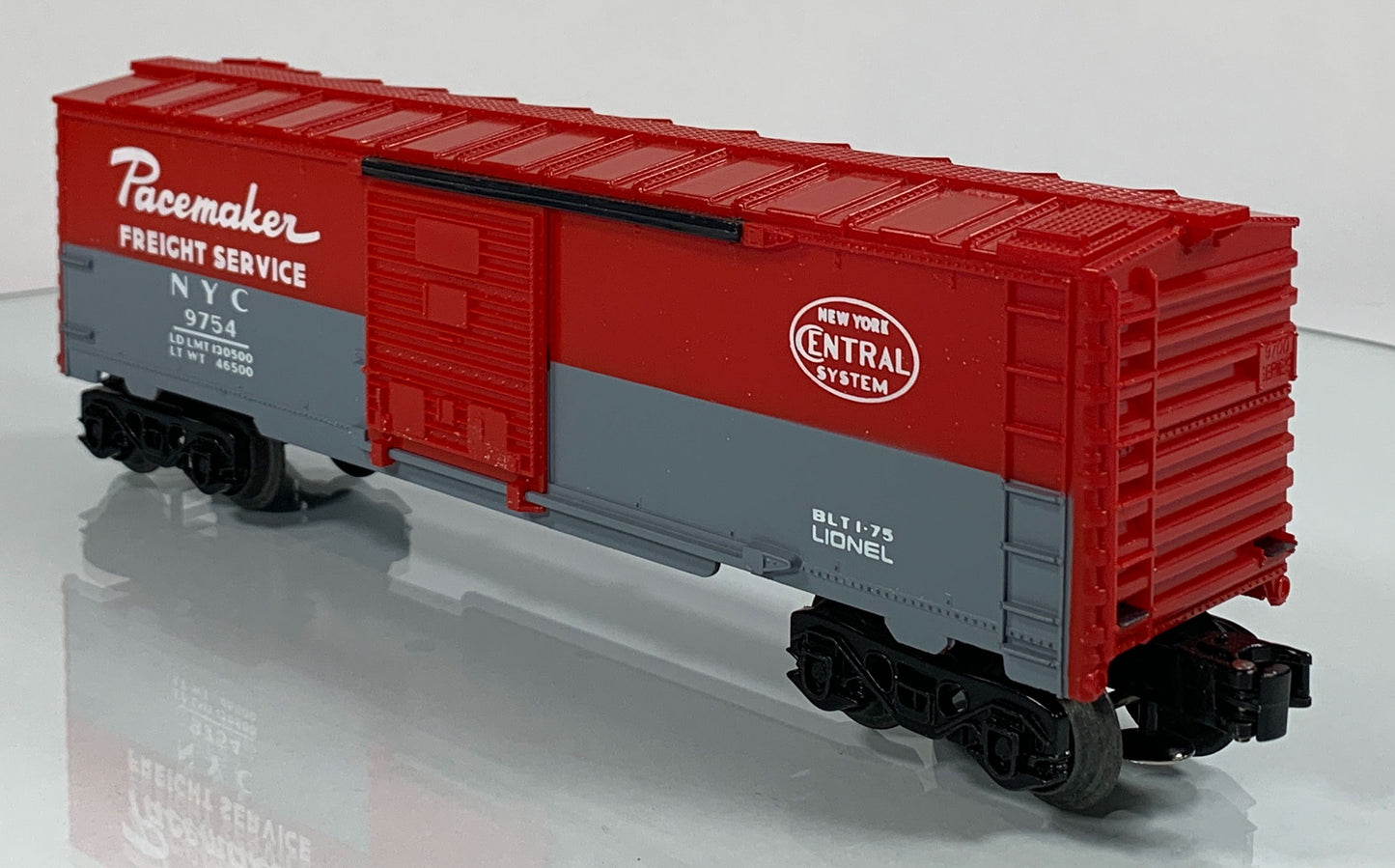 LIONEL • O GAUGE • 1975 NYC Pacemaker Boxcar 6-9754 • EX COND